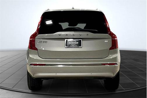 2022 Volvo XC90 Recharge Plug-In Hybrid T8 Inscription 7 Passenger