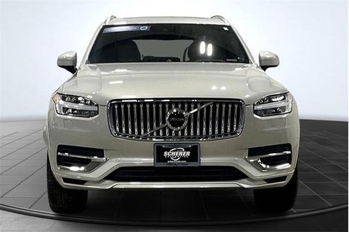 2022 Volvo XC90 Recharge Plug-In Hybrid T8 Inscription 7 Passenger