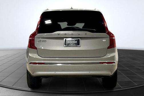 2022 Volvo XC90 Recharge Plug-In Hybrid T8 Inscription 7 Passenger