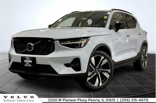 2026 Volvo XC40 B5 Ultra