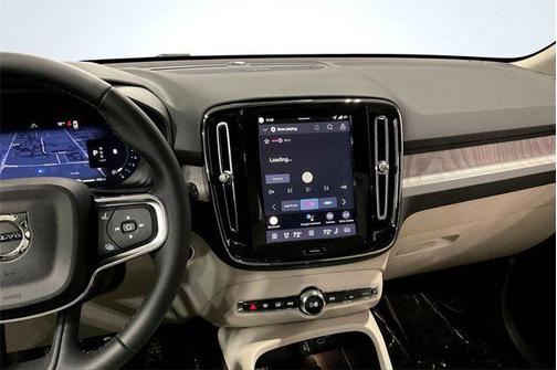 2026 Volvo XC40 B5 Ultra