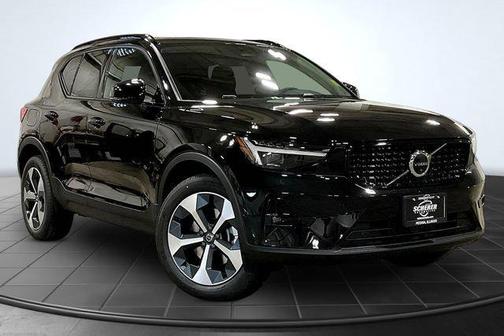 2026 Volvo XC40 Plus, B5 AWD Gas (mild hybrid), Dark