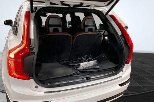 2023 Volvo XC90 Recharge Plug-In Hybrid T8 Plus Dark Theme 7-Seater
