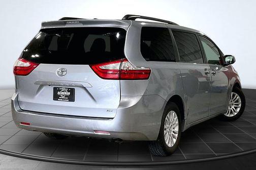 Silver Sky Metallic 2016 Toyota Sienna XLE