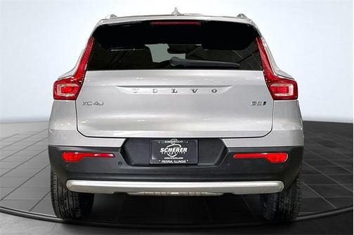 2023 Volvo XC40 B5 Core