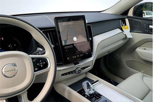 2026 Volvo XC60 B5 Ultra