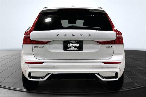 2023 Volvo XC60 B5 Plus Dark Theme