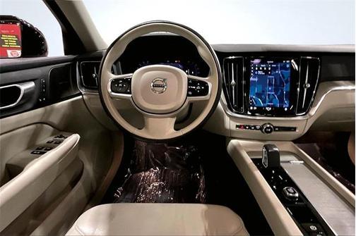 2024 Volvo S60 B5 Plus Dark Theme