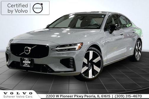 Vapour Grey Metallic 2024 Volvo S60 Recharge Plug-In Hybrid T8 Plus Dark Theme