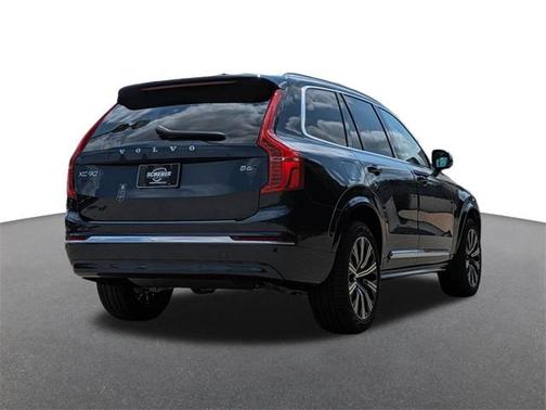 2025 Volvo XC90 B6 Plus 7-Seater