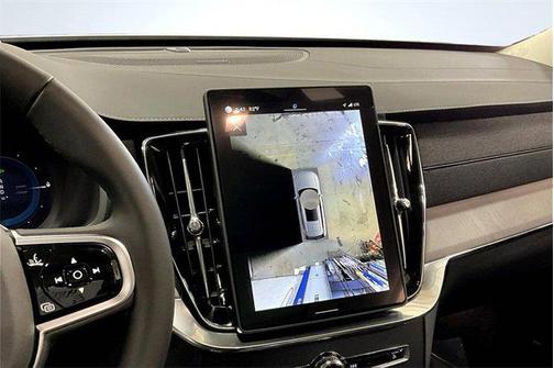 2025 Volvo XC90 Plug-In Hybrid T8 Ultra 7-Seater