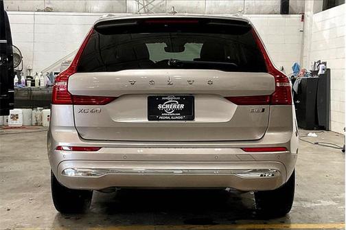 2023 Volvo XC60 B6 Ultimate Bright Theme