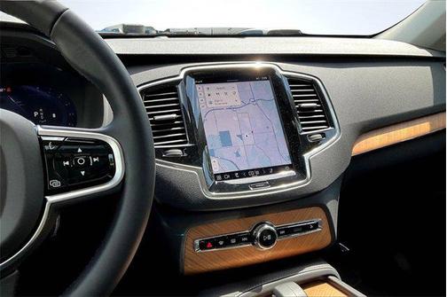 2025 Volvo XC90 B6 Plus 7-Seater