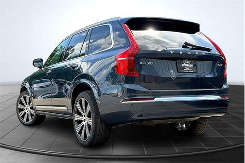 2025 Volvo XC90 B6 Plus 7-Seater