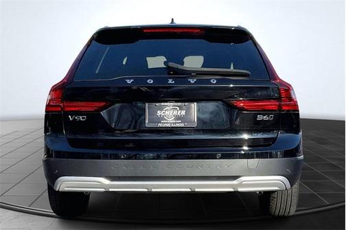 2024 Volvo V90 Cross Country B6 Plus