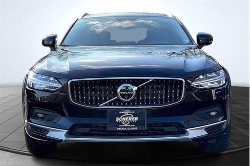 2024 Volvo V90 Cross Country B6 Plus