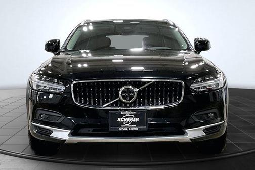 2024 Volvo V90 Cross Country B6 Plus