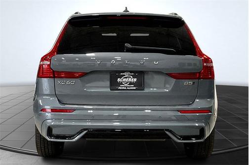 2023 Volvo XC60 B5 Plus Dark Theme