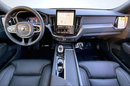 2026 Volvo XC60 B5 Ultra Black Edition