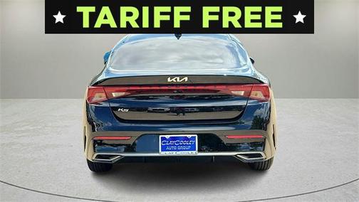 2022 Kia K5 LXS