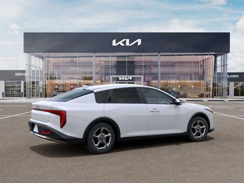 Snow White Pearl 2026 Kia K4 LXS