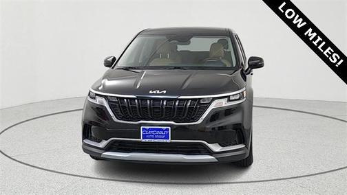 2023 Kia Carnival LX