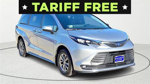 2025 Toyota Sienna XLE