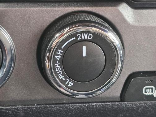 2016 Toyota Tacoma SR5