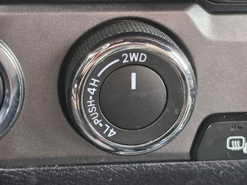 2016 Toyota Tacoma SR5