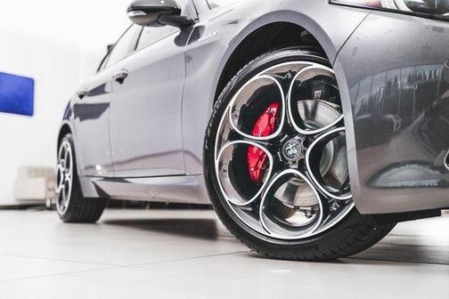 2025 Alfa Romeo Giulia Base