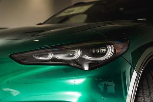 2025 Alfa Romeo Stelvio Base