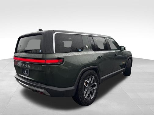 2023 Rivian R1S Adventure Quad Motor Large Pack