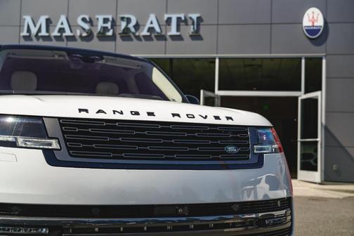 2023 Land Rover Range Rover P530 SE