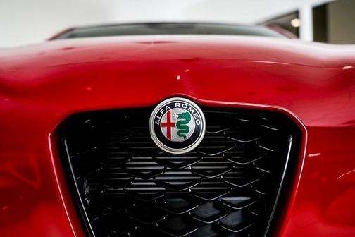 2025 Alfa Romeo Giulia Base