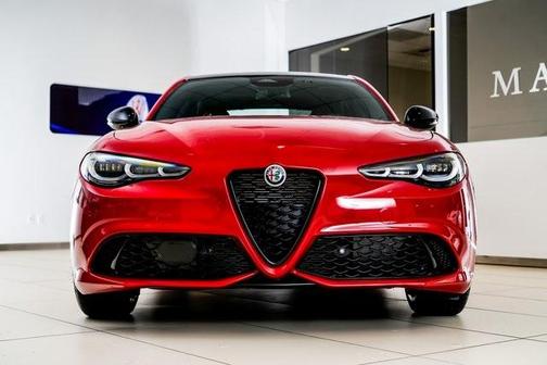 2025 Alfa Romeo Giulia Base