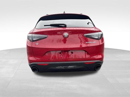 2025 Alfa Romeo Stelvio Base