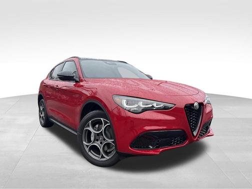 2025 Alfa Romeo Stelvio Base