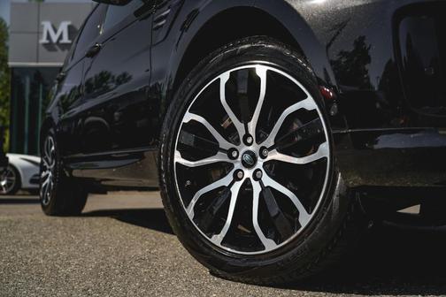 2022 Land Rover Range Rover Sport HSE Silver Edition
