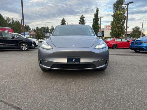 2024 Tesla Model Y Long Range