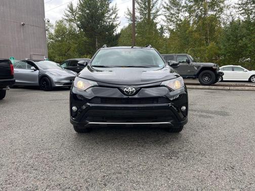 2018 Toyota RAV4 Adventure