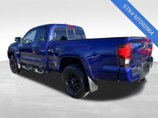 2022 Toyota Tacoma SR