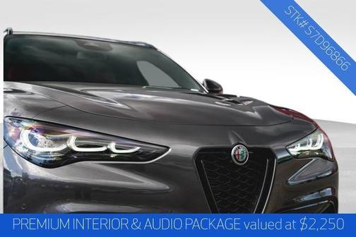 2025 Alfa Romeo Stelvio Base