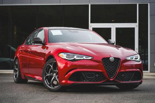 2024 Alfa Romeo Giulia Quadrifoglio