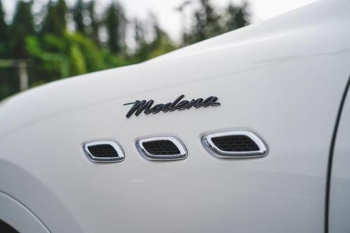 2023 Maserati Levante Modena