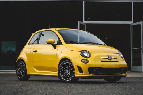 2016 FIAT 500 Abarth