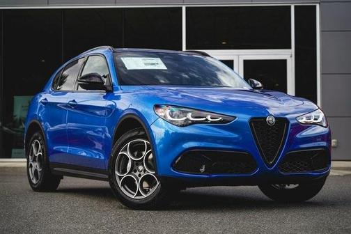 2025 Alfa Romeo Stelvio Base