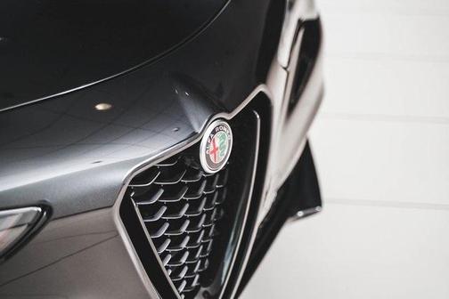 2025 Alfa Romeo Stelvio Veloce
