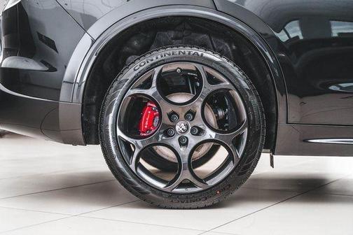 2025 Alfa Romeo Stelvio Veloce
