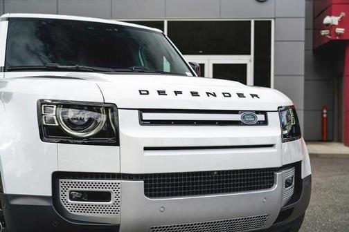 2025 Land Rover Defender P400 S