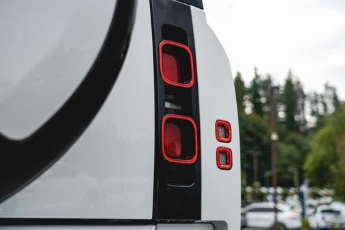 2025 Land Rover Defender P400 S